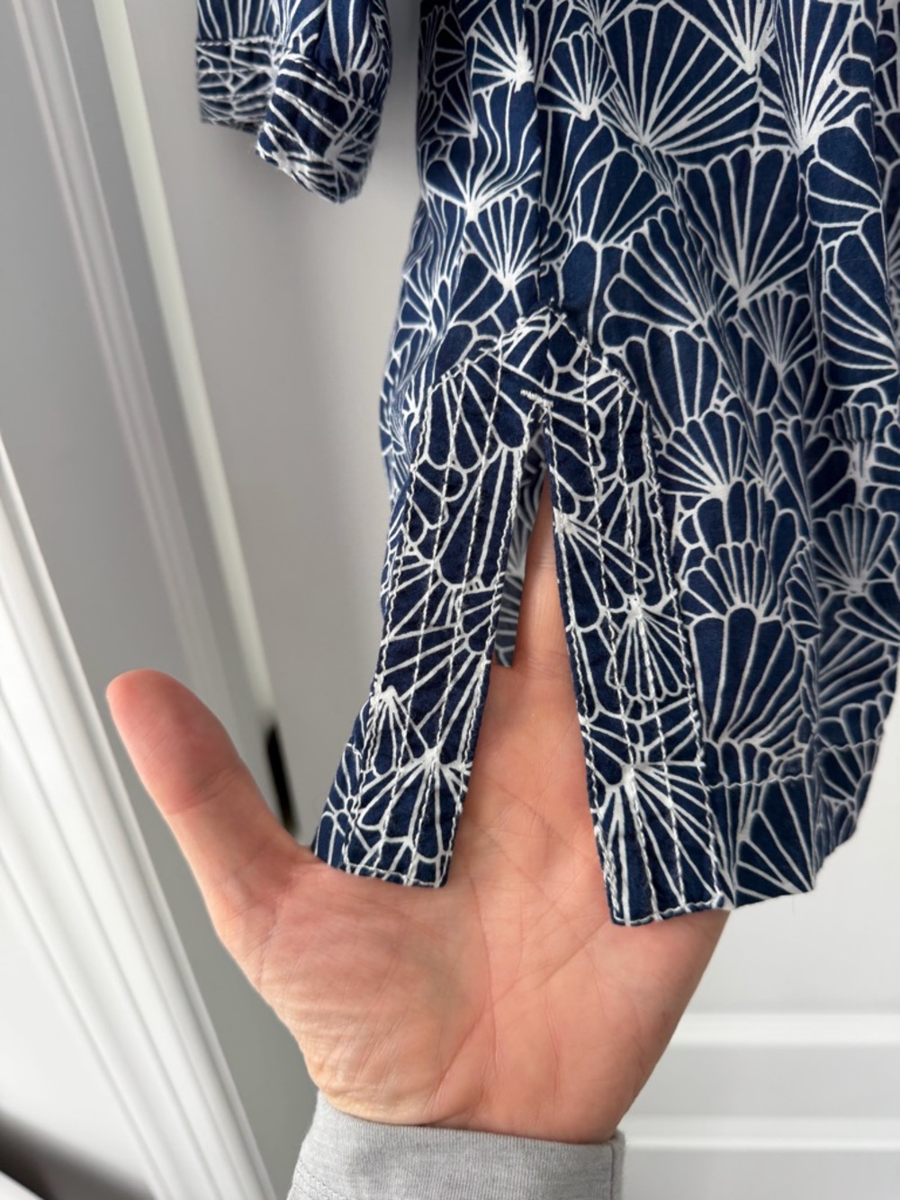 Talbots XL NWT Navy White Fan Print Shell Print Cotton Tunic Top 3/4 Sleeve - Picture 4 of 8